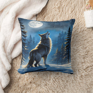 Wolf Howling unter Vollmond im Schneewald Kissen