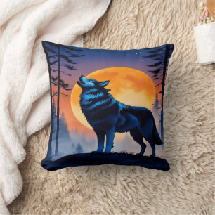 Wolf unter dem nächtlichen Himmel am Monsun Kissen