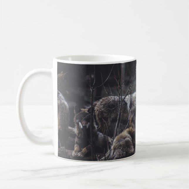 WOLFSRUDEL AUF FELSFORMATION KAFFEETASSE (Links)