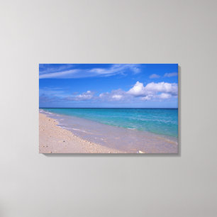 Wolke im blauen Himmel über sandigem Strand Leinwanddruck
