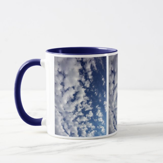 Wolken auf blauem Himmel Tasse (Links)