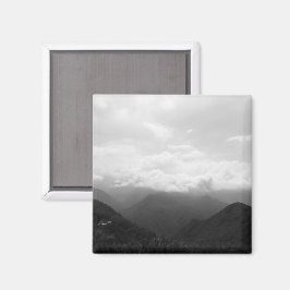 Wolken auf den Hügeln Schwarz-Weiß-Fotografie Magnet