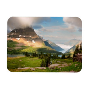 Wolken, die durch Berge fegen Magnet