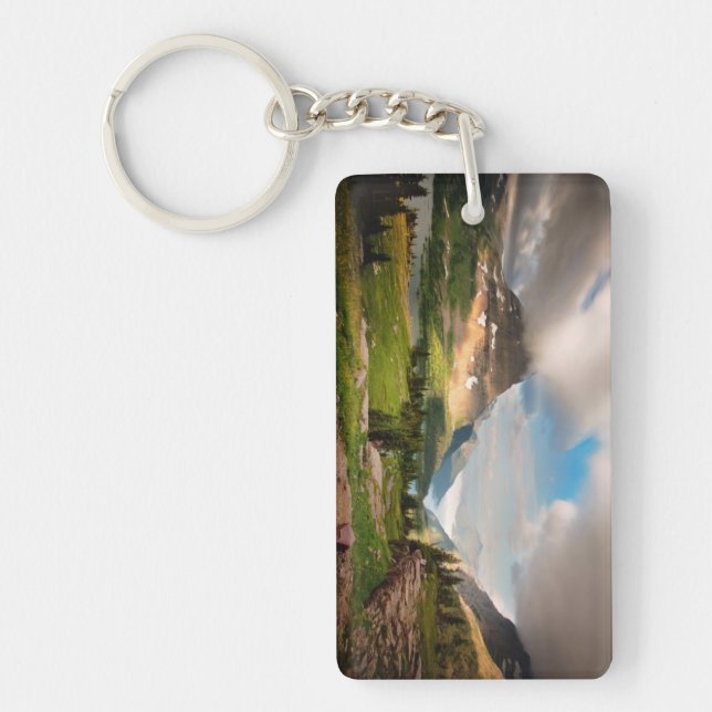 Wolken, die durch Berge fegen Schlüsselanhänger (Vorderseite)