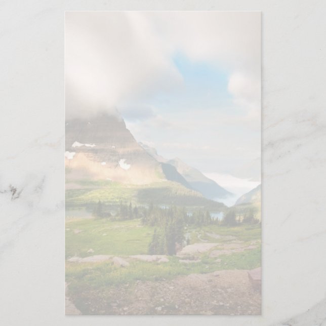 Wolken, die durch die Berge wühlen Briefpapier (Vorderseite)