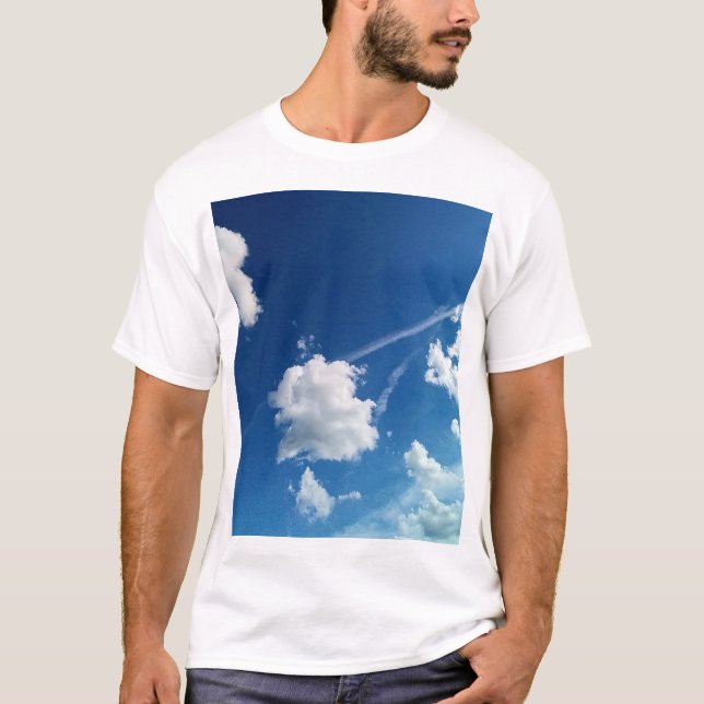 Wolken im Licht T-Shirt (Vorderseite)
