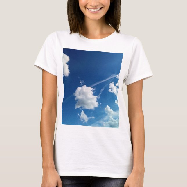 Wolken im Licht T-Shirt (Vorderseite)
