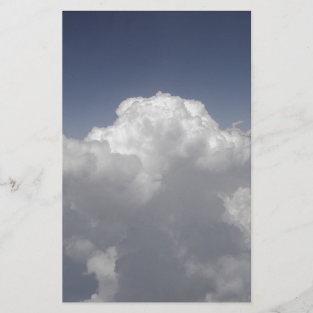 Wolken in 10.000 Metern Entfernung von einem Flugz Briefpapier (Vorderseite)