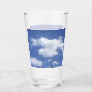 Wolken in blauem Himmel Glas