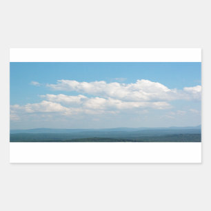 Wolken über Bergen Rechteckiger Aufkleber