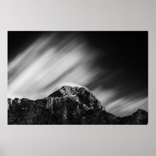 Wolken über dem Berg Mangart Poster