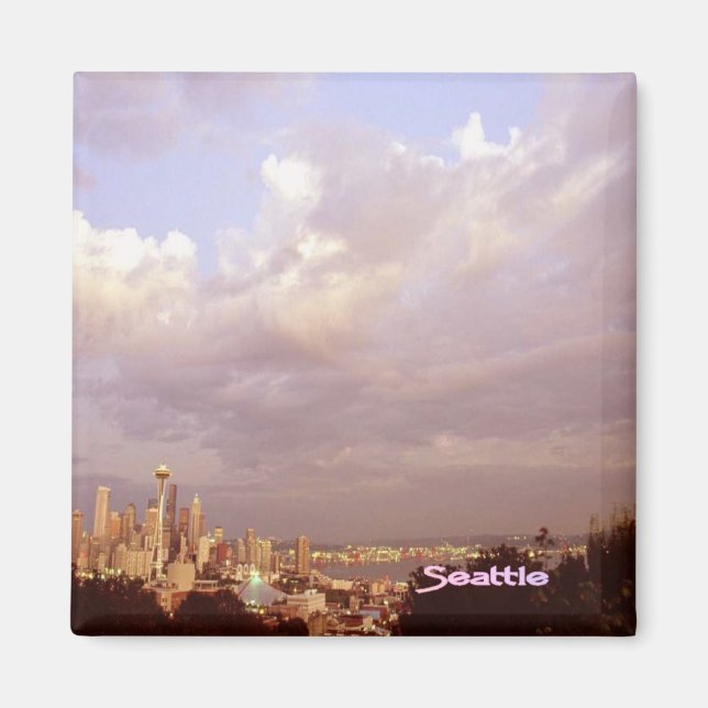 Wolken über dem schönen Seattle-Magneten Magnet (Vorne)