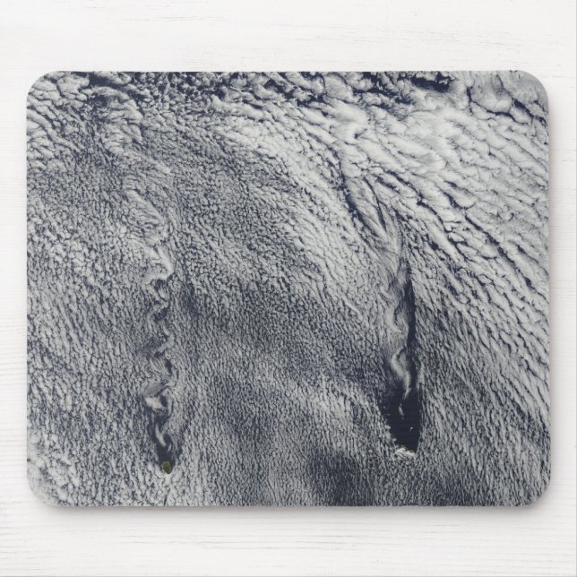 Wolken über den Juan Fernandez Inseln Mousepad (Vorne)