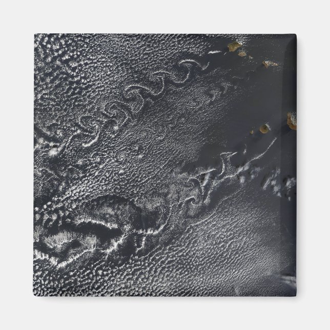 Wolkenkratzer über den Kapverdischen Inseln Magnet (Vorne)