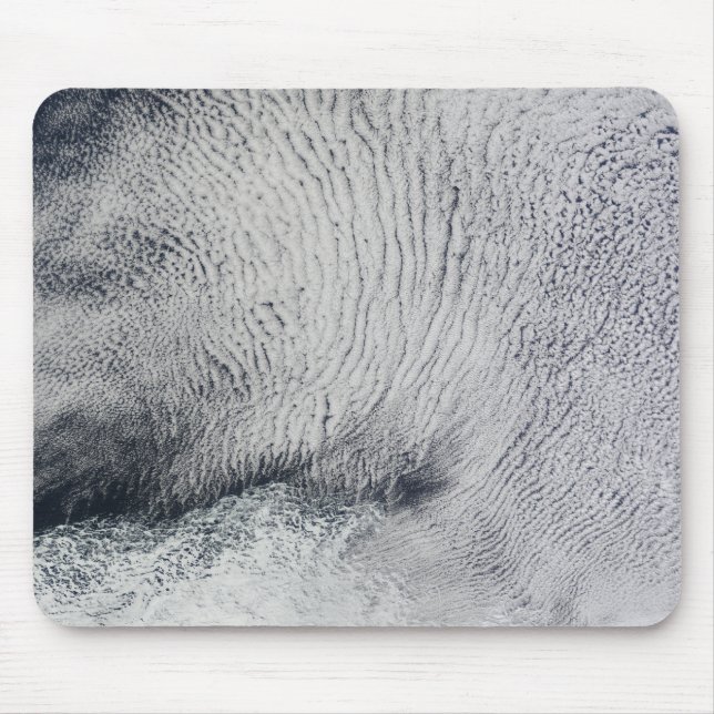 Wolkenkratzer und Meereis im südlichen Ozean Mousepad (Vorne)