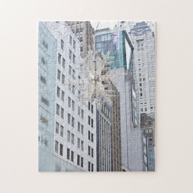 Wolkenkratzer und Weihnachts-Star New York City (Vertikal)