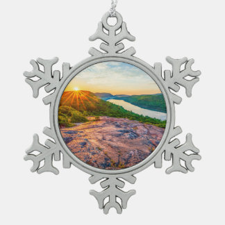 Wolkensee Porcupine Berge Schneeflocken Zinn-Ornament