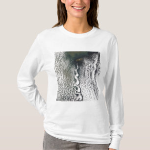 Wolkenturbulenzen vor Cheju tun, Südkorea T-Shirt