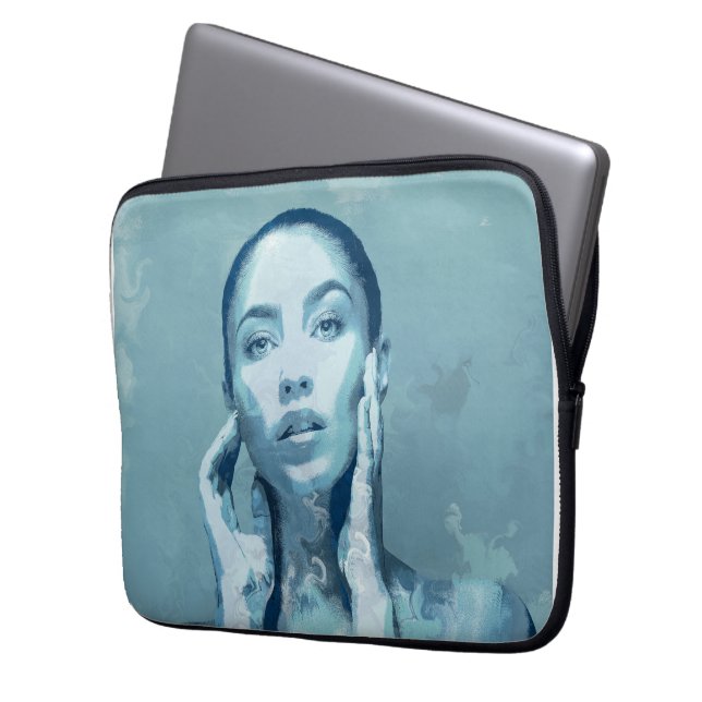 "Woman in Blue" Laptopschutzhülle (Vorderseite Links)