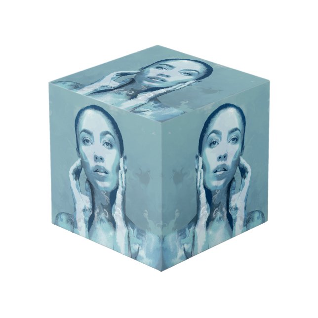 "Woman in Blue" Premium Canvas  Würfel (Vorderseite Schrägansicht)