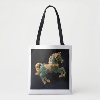 Women of Valor, Lei Meis Pferde-Brosche Tasche