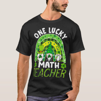Womens Funny One Lucky Math Lehrer Rainbow St Pat T-Shirt