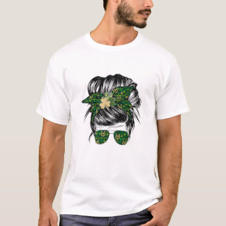 Womens Green Messy Bun Kleeblatt Irish Leprechaun  T-Shirt