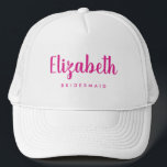 Womens Hot Pink Bridesmaid Junggeselinnen-Abschied Truckerkappe<br><div class="desc">Benutzerdefiniert Bildtext hier Bekleidungsvorlage Personalisierte Frauen's White and Hot Pink Junggeselinnen-Abschied Bridesmaid Name Baseball & Trucker Hats.</div>