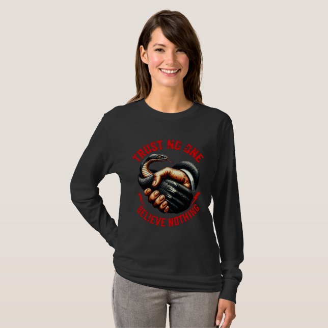 Women's Trust No One Long Sleeve Tee - Glaub Niema (Vorne ganz)