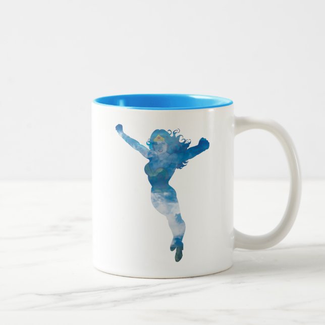 Wonder Woman Blue Sky Silhouette Zweifarbige Tasse (Rechts)