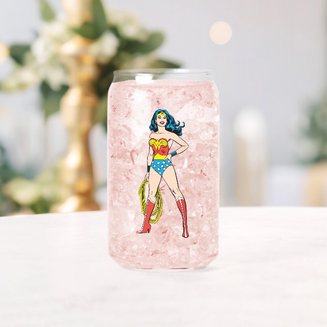 Wonder Woman debout (Insitu (Mariage))