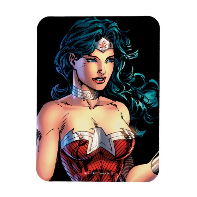 Wonder Woman Gripping Lasso Atop Rock Magnet (Vertikal)