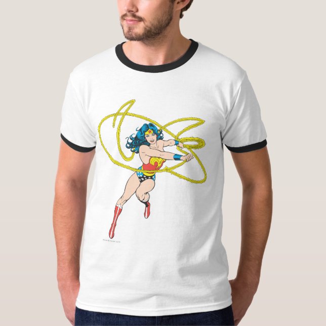 Wonder Woman Holds Lasso 1 T-Shirt (Vorderseite)