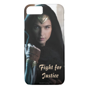 Wonder Woman in Cloak Case-Mate iPhone Hülle