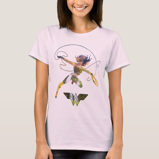 Wonder Woman Sunset Waterfall Silhouette T-Shirt (Vorderseite)