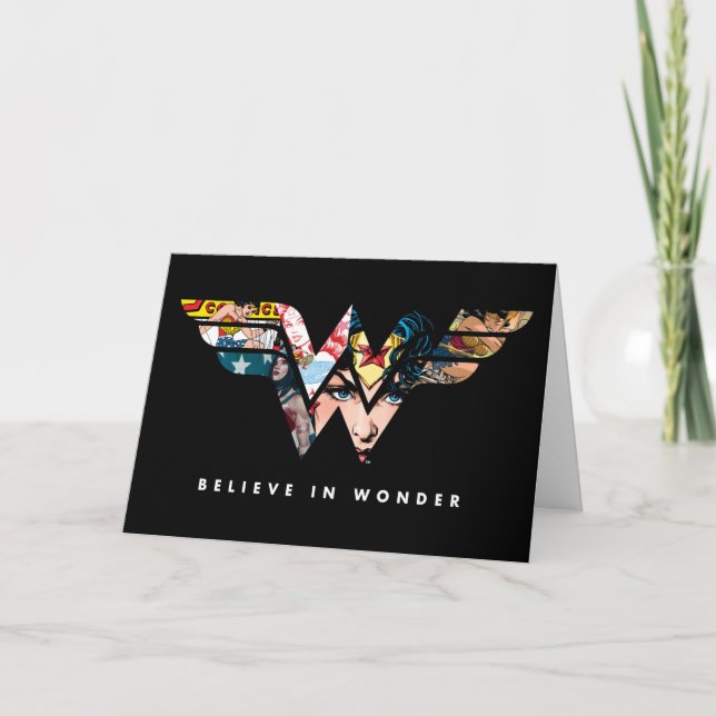 Wonder Woman "Think in Wonder" Collage Logo Karte (Vorderseite)
