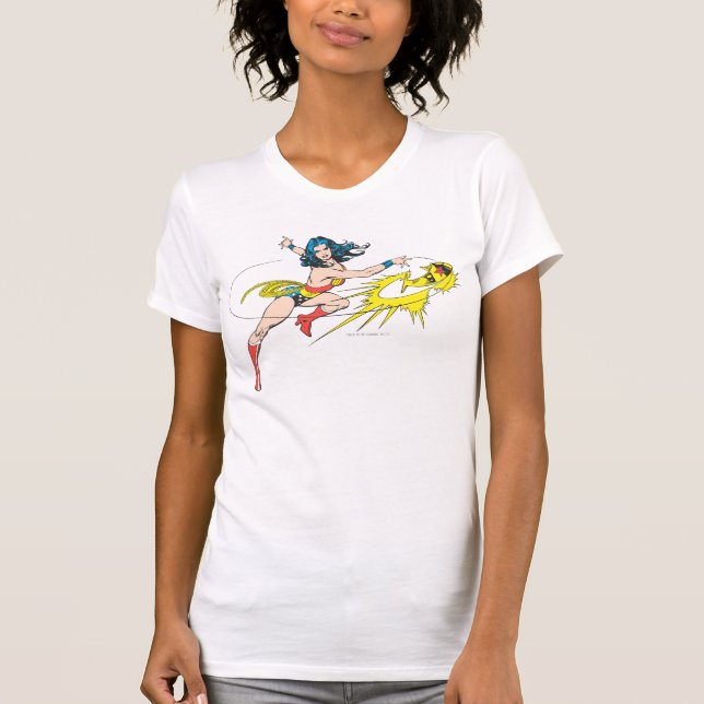 Wonder WomanThrows Crown T-Shirt (Vorderseite)