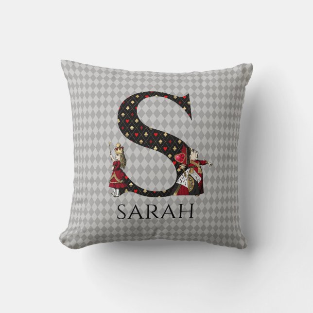 Wonderland Alice & Queen of Hearts Letter S Kissen (Vorderseite)