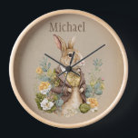 Woodland Animal Rustic Bunny Name Kinderzimmer Uhr<br><div class="desc">Niedliche Hasen Waldtiere mit Blumenakzenten auf einem Imitat rustikalen Hintergrund Fügen Sie Ihre Wahl des Namens. 100% Kundenzufriedenheit mit Zazzle täglich.</div>