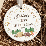 Woodland Animals Baby's First Christmas Keramik Ornament<br><div class="desc">Niedliche Waldtiere für einen kleinen Jungen zu Weihnachten. Unsere niedliche Waldszene mit Bier und Bäumen. Matching Artikel in unserem Shop erhältlich.</div>