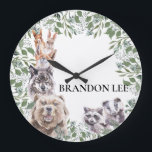 Woodland Animals Watercolor monogram Child Room Große Wanduhr<br><div class="desc">Dieses Design kann in dem Bereich personalisiert werden, der durch das Ändern des Fotos und/oder Textes zur Verfügung gestellt wird. Sie können auch angepasst werden, indem Sie auf Vorlage personalisieren klicken und dann auf die Schaltfläche klicken, um weitere Optionen anzupassen, um die Hintergrundfarbe zu löschen oder zu ändern, Text hinzuzufügen,...</div>