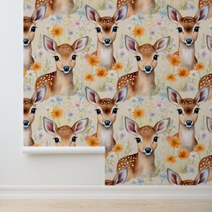 Woodland Baby Dei in einem Blumenfeld Tapete