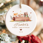 Woodland Foto Baby's First Christmas Keramik Ornament<br><div class="desc">Der erste Weihnachtsschmuck dieses niedlichen Babys beherbergt Waldtiere wie Fuchs, Hasen, Eule und Bär. Das Ornament kann leicht mit dem Namen, dem Datum und dem Foto des Babys personalisiert werden. Das Design ist einfach und skurril, die Waldtiere sind um einen Baumstamm angeordnet. Das Ornament ist perfekt, um das erste Weihnachtsfest...</div>