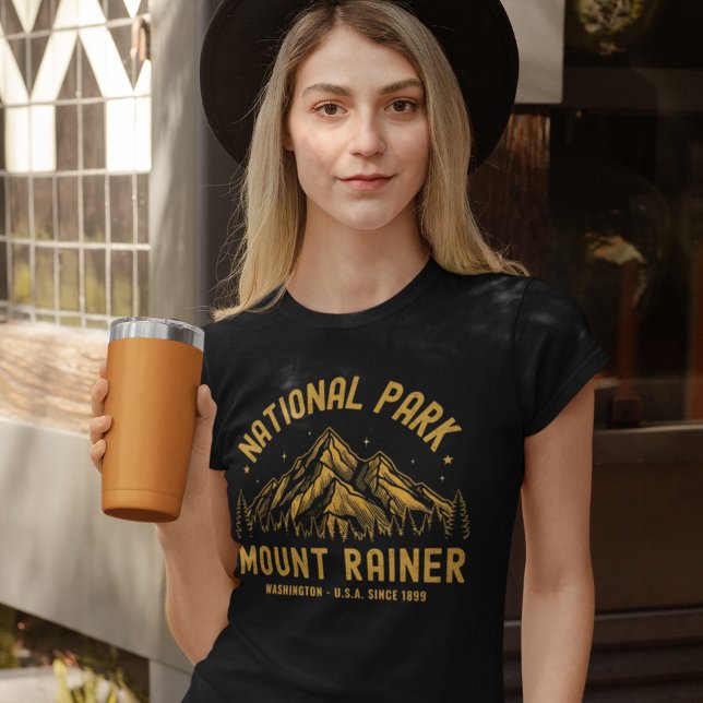 Woodland Scenery of Mount Rainier National Park T-Shirt (Von Creator hochgeladen)
