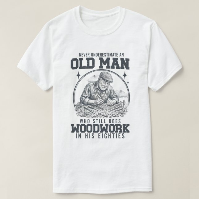 Woodworker Daily Commute Coffee – Funny Carpenter  T-Shirt (Design vorne)