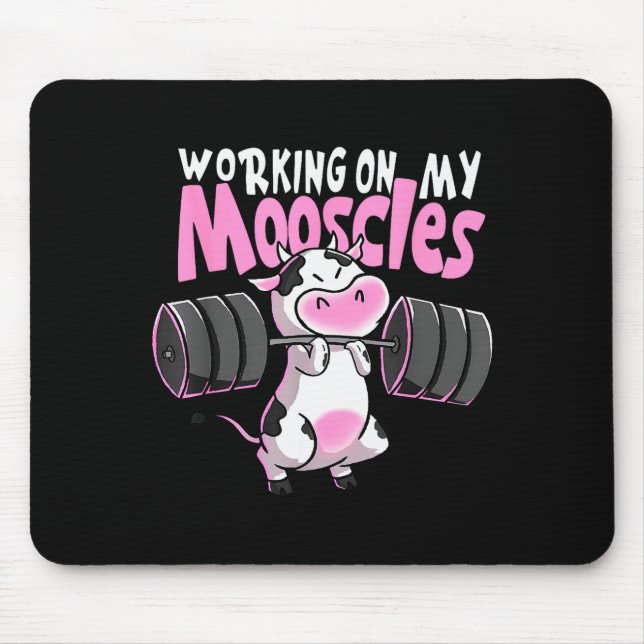 Working On My Mooscles Funny Gym Cow Weightlifting Mousepad (Vorne)