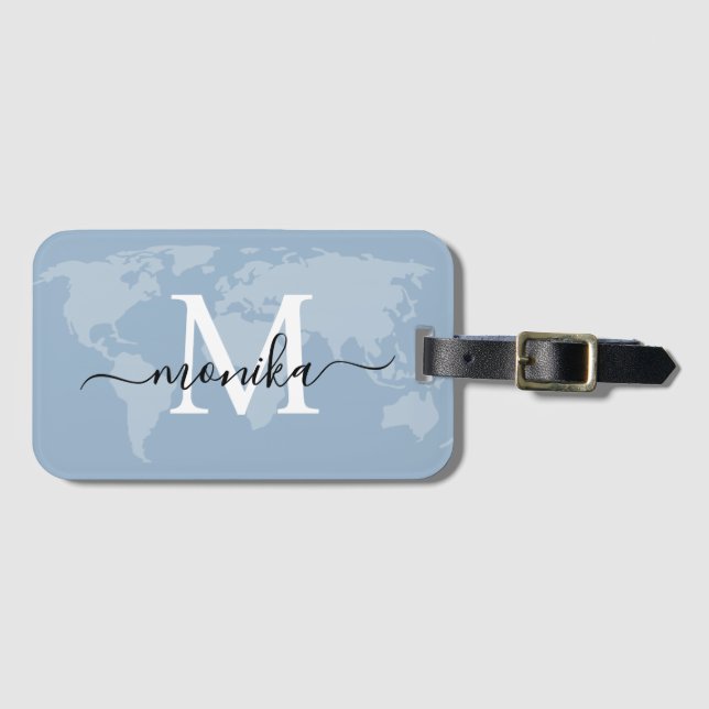 World Traveller Dusty Blue Map Custom Monogram Nam Gepäckanhänger (Vorderseite (Horizontal))