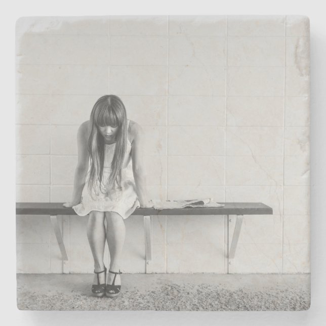 Worried Girl Steinuntersetzer (Vorderseite)