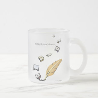 Wörter in der mattierten Tasse des Fluges