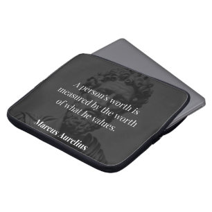 Worth definieren: Marcus Aurelius auf Werten Laptopschutzhülle